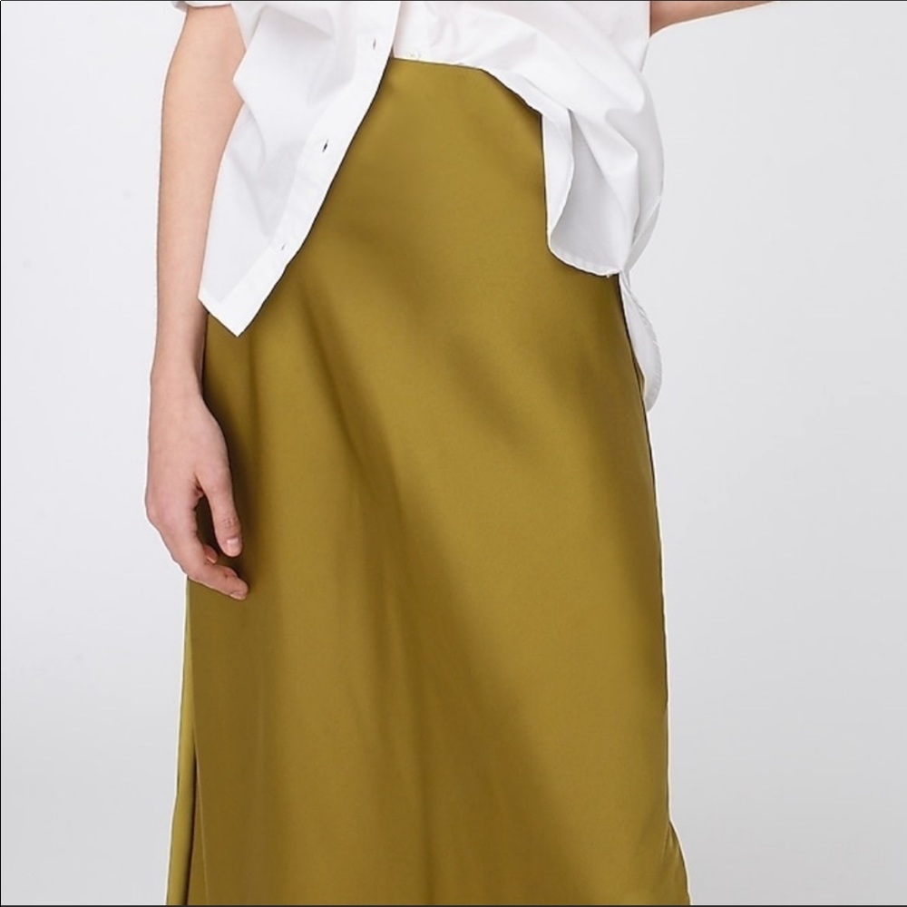 🆕️ J.Crew Pull-on Slip Gold Midi Skirt